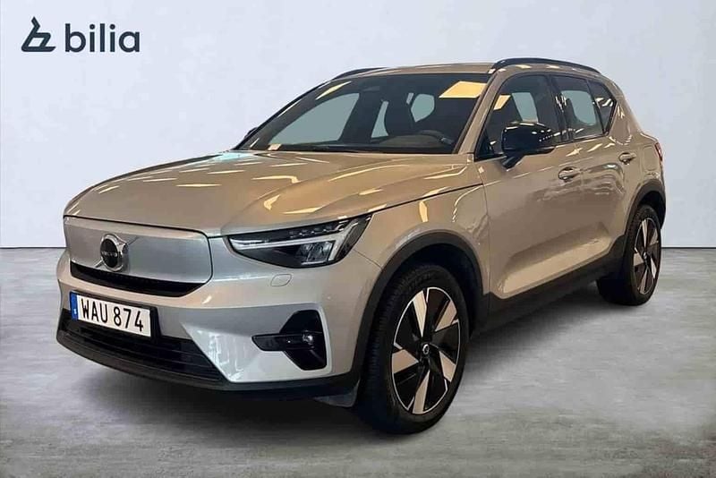 Silver Begagnad 2024 Volvo XC40 SUV | 439 900 kr (Bra pris) - Bild 1/1