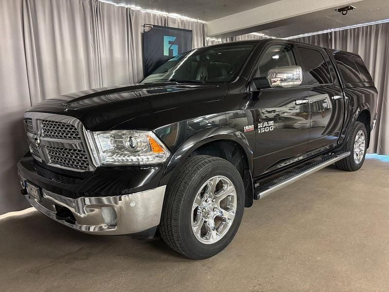 Svart Begagnad 2018 Dodge Ram Pickup | 429 900 kr (Marknadspris) - Bild 1/4