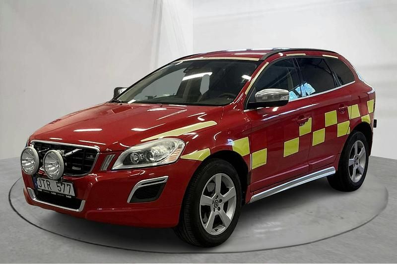 Röd Begagnad 2010 Volvo XC60 R-Design SUV | 50 000 kr - Bild 1/4