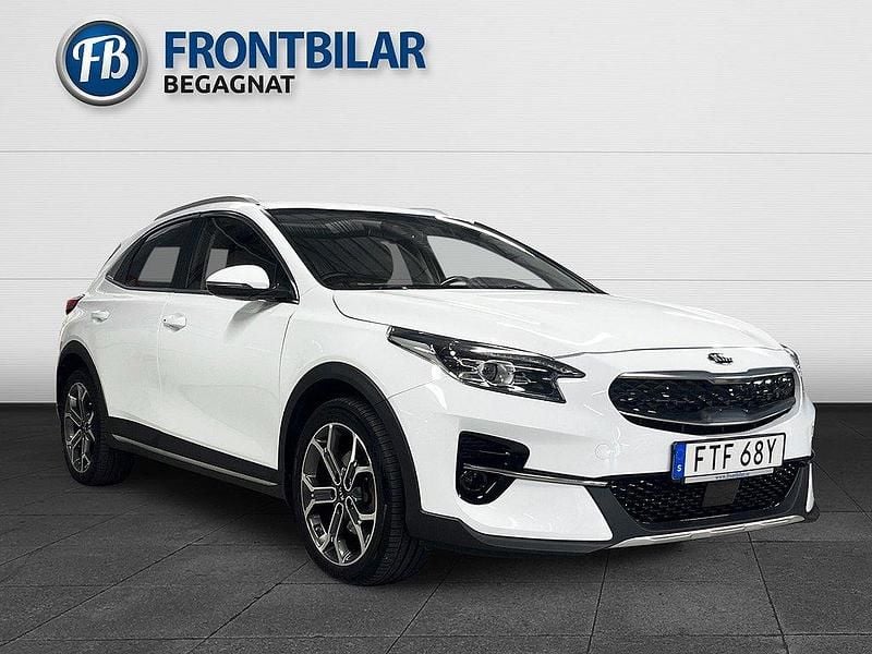 Vit Begagnad 2021 Kia XCeed SUV | 229 900 kr (Marknadspris) - Bild 1/3
