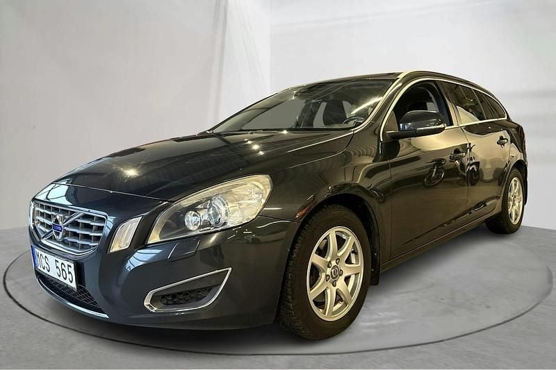 Grå Begagnad 2012 Volvo V60 Momentum Kombi | 115 000 kr (Bra pris) - Bild 1/4