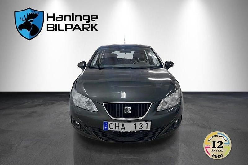 Begagnad Seat Ibiza Style 105 HK (77 kW) 2010 Grå Halvkombi