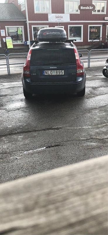 Blå Begagnad 2007 Volvo V50 Kinetic Kombi | 14 500 kr (Superpris) - Bild 1/3