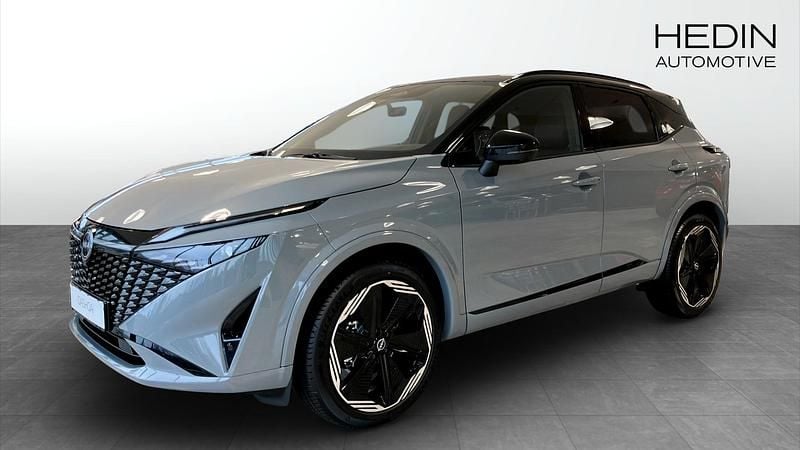 Grå Begagnad 2024 Nissan Qashqai SUV | 382 000 kr - Bild 1/4