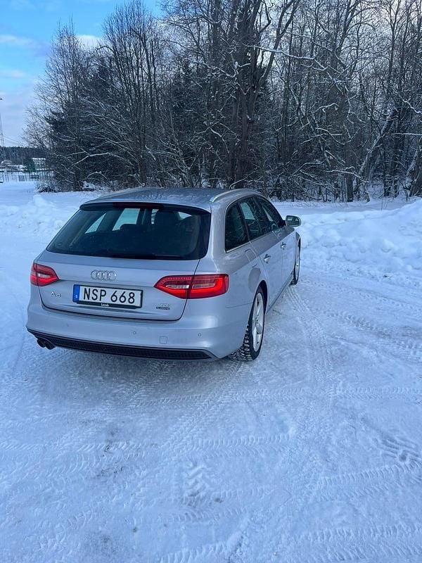 Begagnad Audi A4 S-Line 190 HK (139 kW) 2015 Kombi