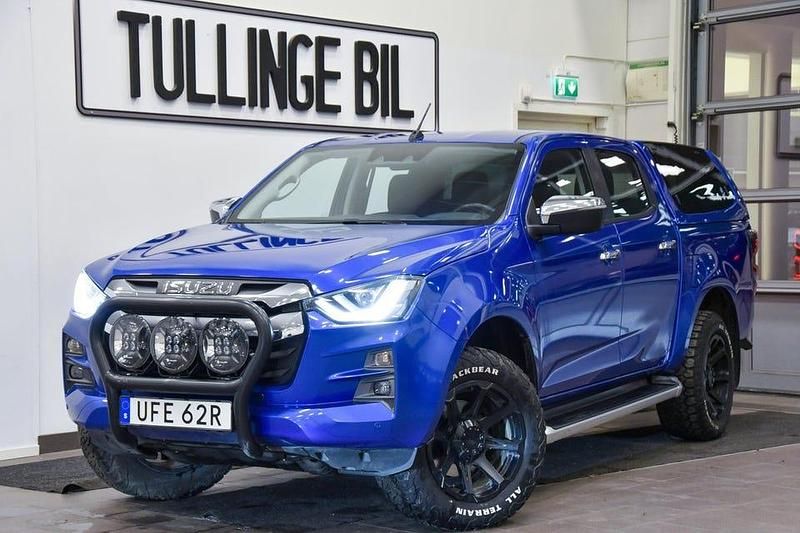 Blå Begagnad 2023 Isuzu D-Max Sedan | 529 900 kr (Marknadspris) - Bild 1/4
