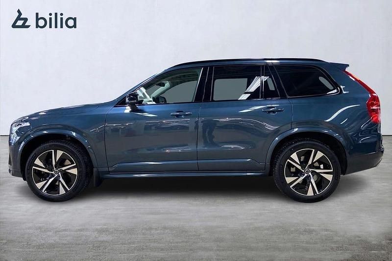 Begagnad Volvo XC90 Plus 238 HK (175 kW) 2022 Mörkblå SUV