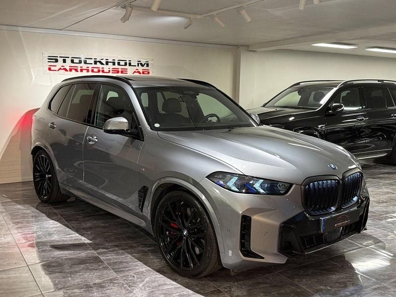 Begagnad 2025 BMW X5 M Sport SUV | 1 249 900 kr - Bild 1/4