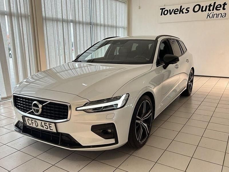 Vit Begagnad 2020 Volvo V60 R-Design Kombi | 349 900 kr (Marknadspris) - Bild 1/4