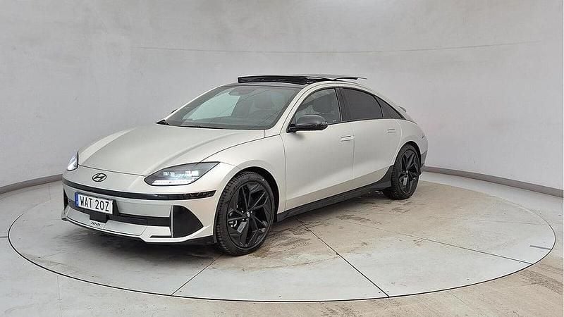 Begagnad Hyundai Ioniq 6 Advanced 239 kW (325 HK) 2023 Gravity gold matt Sedan