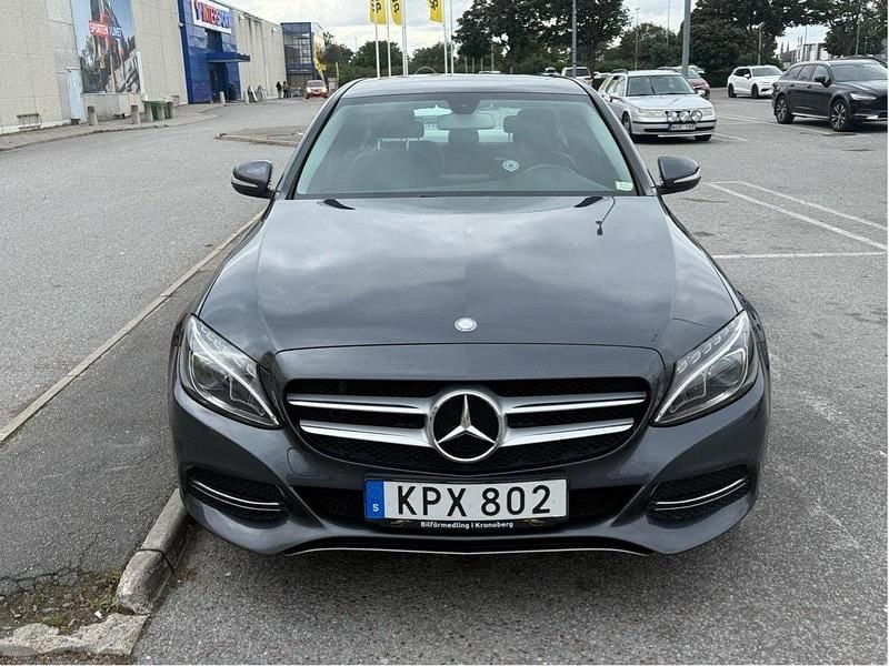 Grå Begagnad 2015 Mercedes C180 Avantgarde Sedan | 185 000 kr (Bra pris) - Bild 1/4