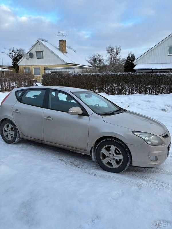 Begagnad 2010 Hyundai i30 | 29 000 kr (Marknadspris) - Bild 1/4