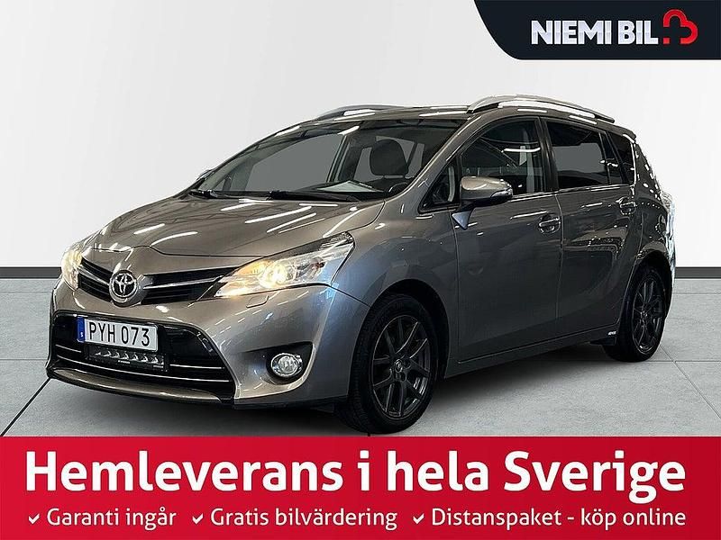 Brun Begagnad 2015 Toyota Verso Minibuss | 124 900 kr (Lite dyr) - Bild 1/3