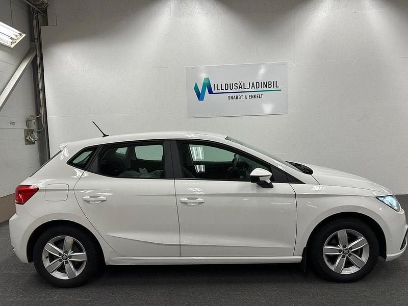 Vit Begagnad 2020 Seat Ibiza Style Halvkombi | 109 900 kr (Marknadspris) - Bild 1/4