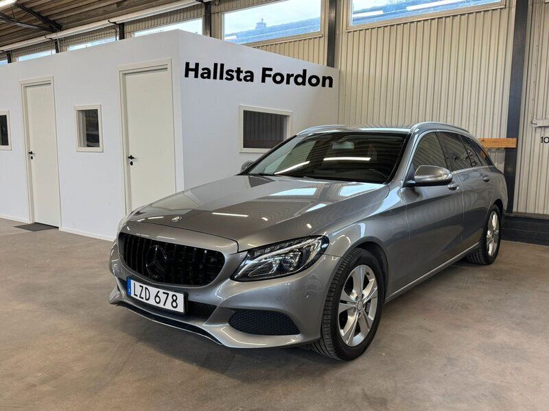 Silver Begagnad 2015 Mercedes C180 Avantgarde Kombi | 173 900 kr (Marknadspris) - Bild 1/4