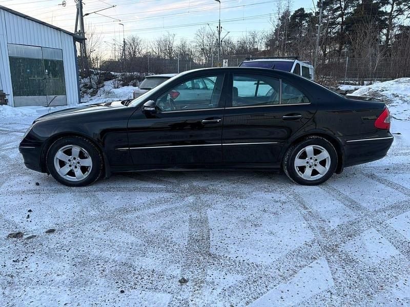 Begagnad Mercedes E220 170 HK (125 kW) 2007
