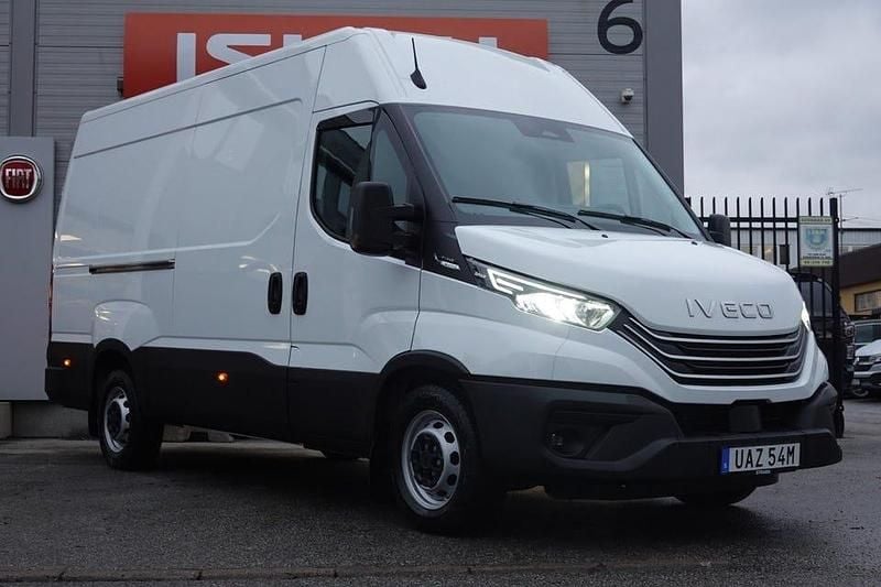 Ny Iveco Daily 136 HK (100 kW) 2025 Vit Van