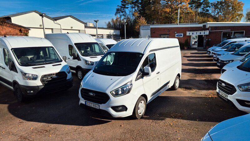 Vit Begagnad 2018 Ford Transit Custom Van | 186 250 kr (Dyr) - Bild 1/4