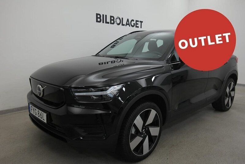 Svart Begagnad 2022 Volvo XC40 Core SUV | 329 500 kr - Bild 1/4