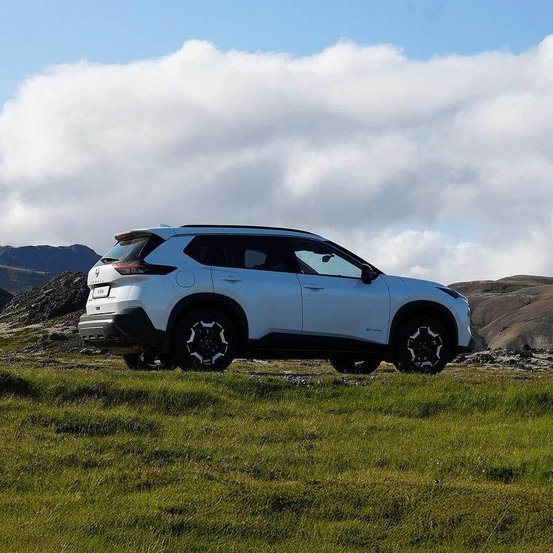 Ny Nissan X-Trail Acenta 163 HK (119 kW) 2025 Svart SUV