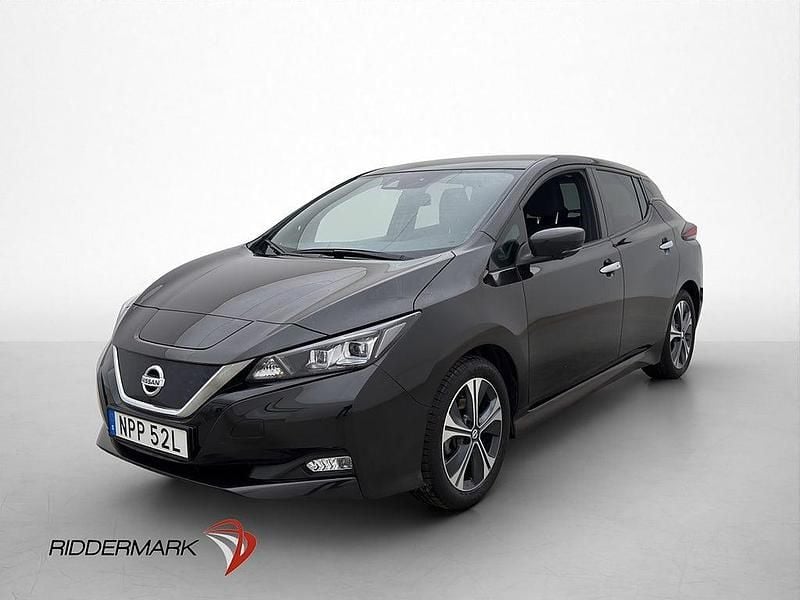 Begagnad Nissan Leaf 360º 110 kW (150 HK) 2021 Svart Halvkombi
