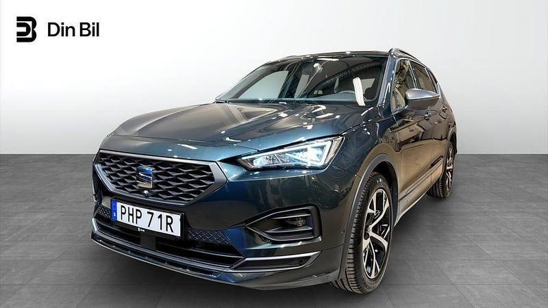 Dark camouflage green Begagnad 2024 Seat Tarraco 4Drive SUV | 424 900 kr (Marknadspris) - Bild 1/4