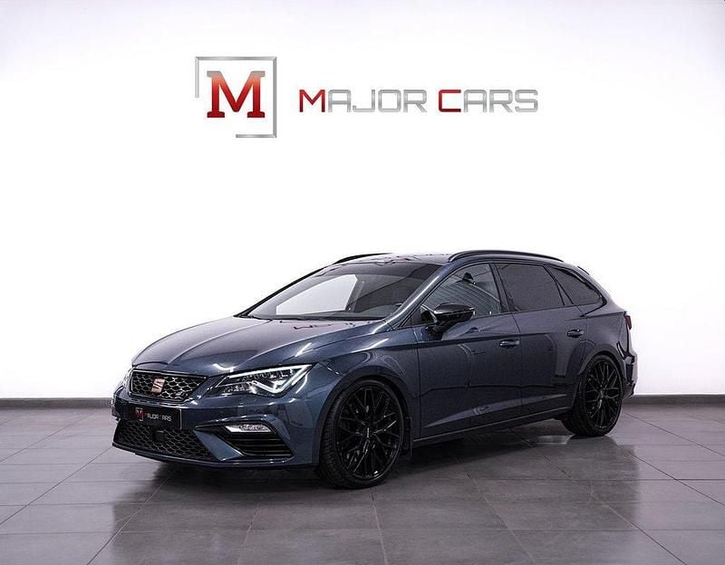 Mörkgrå Begagnad 2019 Cupra Leon Kombi | 289 900 kr (Marknadspris) - Bild 1/4