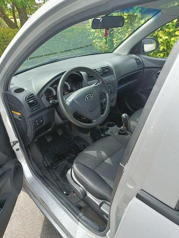 Silver Begagnad 2008 Kia Picanto 4 Halvkombi | 17 000 kr (Bra pris) - Bild 1/4