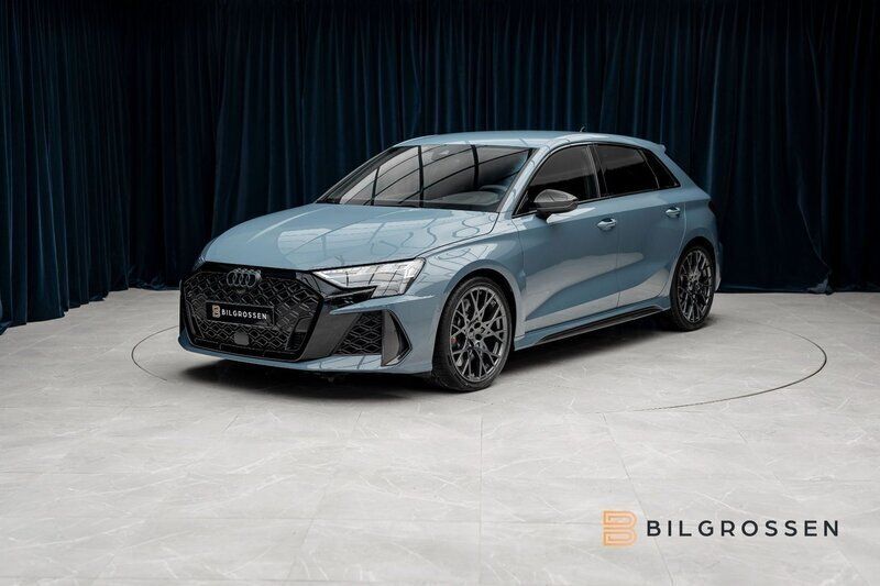 Ny 2025 Audi RS3 Sportback Sport Halvkombi | 829 900 kr - Bild 1/4