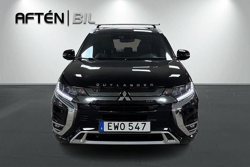 Begagnad Mitsubishi Outlander P-HEV 135 HK (99 kW) 2019 Svart SUV