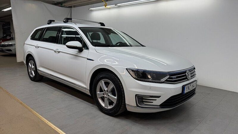 Begagnad VW Passat GTE 218 HK (160 kW) 2017 Vit Kombi