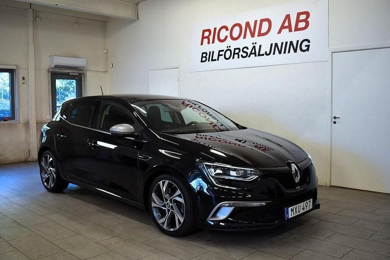 Svart Begagnad 2018 Renault Mégane GT Line Bose Edition Halvkombi | 179 900 kr (Marknadspris) - Bild 1/4