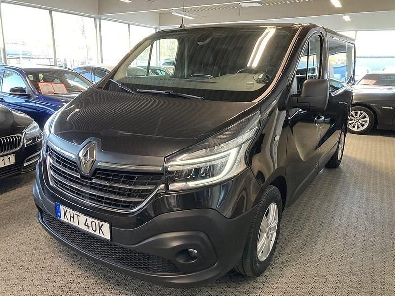 Begagnad Renault Trafic 146 HK (107 kW) 2020 Svart Minibuss