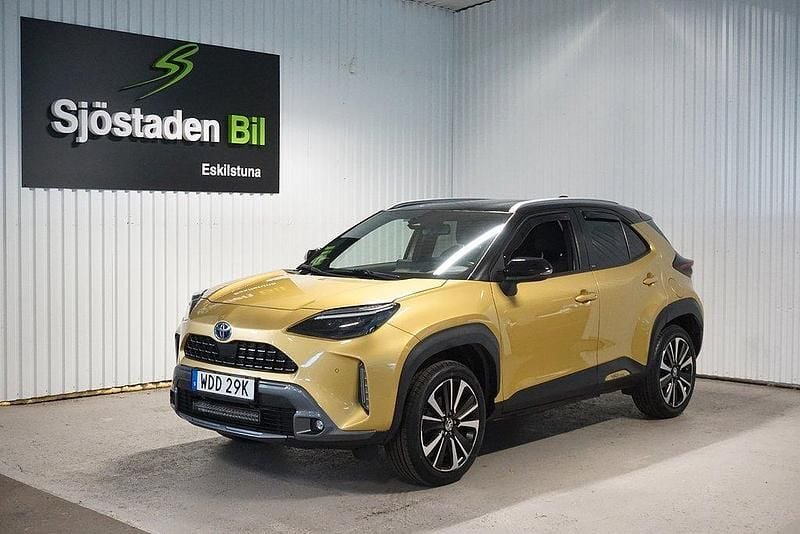 Gul Begagnad 2022 Toyota Yaris Cross Edition SUV | 289 900 kr (Marknadspris) - Bild 1/4
