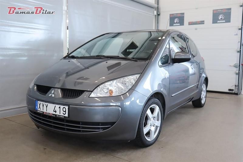 Grå Begagnad 2006 Mitsubishi Colt Halvkombi | 29 900 kr (Dyr) - Bild 1/4