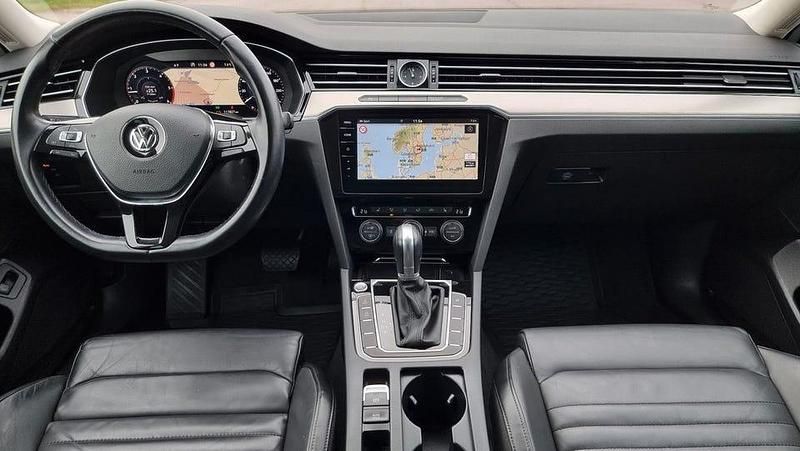 Begagnad VW Passat Pro 150 HK (110 kW) 2018 Vit Kombi