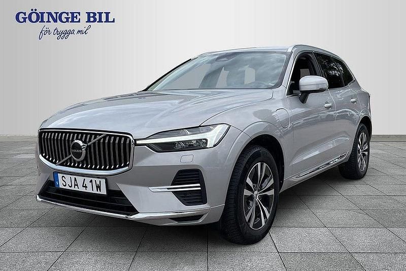 Silver Begagnad 2023 Volvo XC60 Core SUV | 489 000 kr (Marknadspris) - Bild 1/3