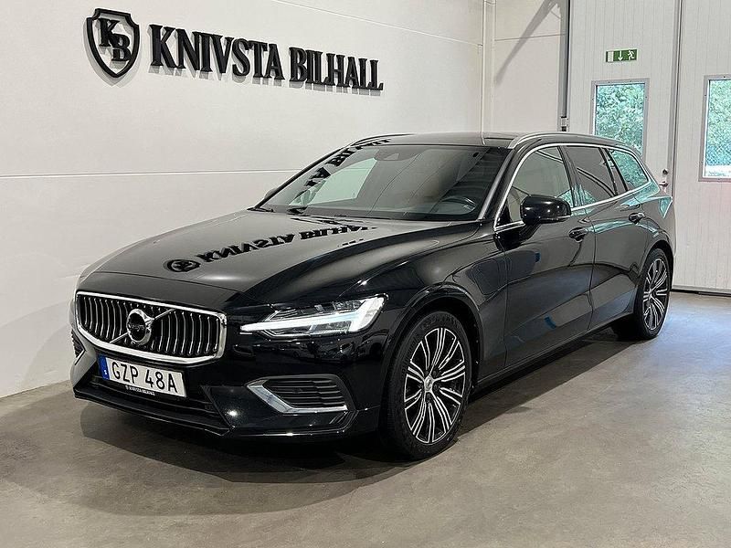 Svart Begagnad 2019 Volvo V60 Inscription Kombi | 298 900 kr (Marknadspris) - Bild 1/4