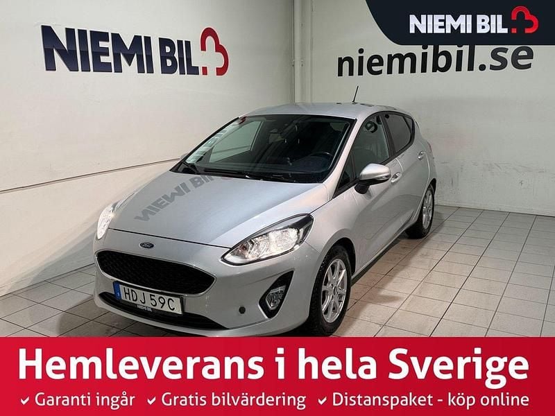 Grå Begagnad 2019 Ford Fiesta Trend Halvkombi | 149 900 kr (Lite dyr) - Bild 1/3