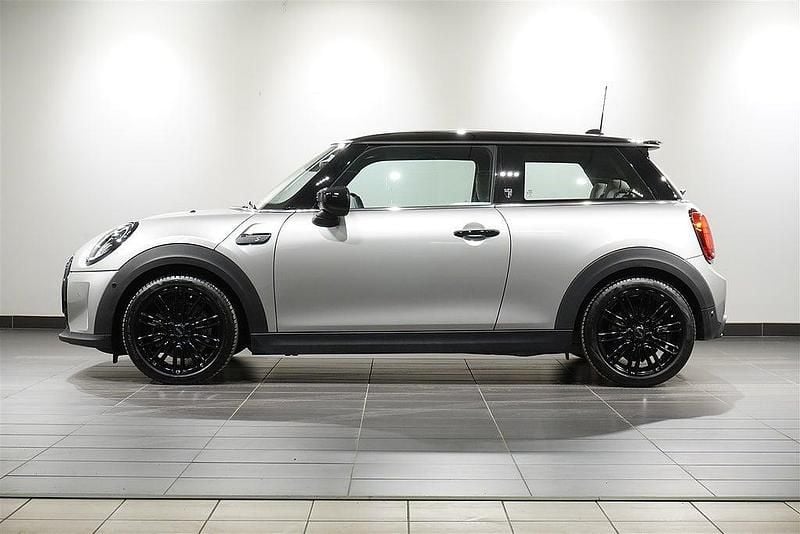 Begagnad Mini Cooper 135 kW (184 HK) 2023 Grå Halvkombi
