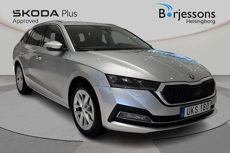 Silver Begagnad 2022 Skoda Octavia Style Kombi | 279 900 kr (Lite dyr) - Bild 1/4