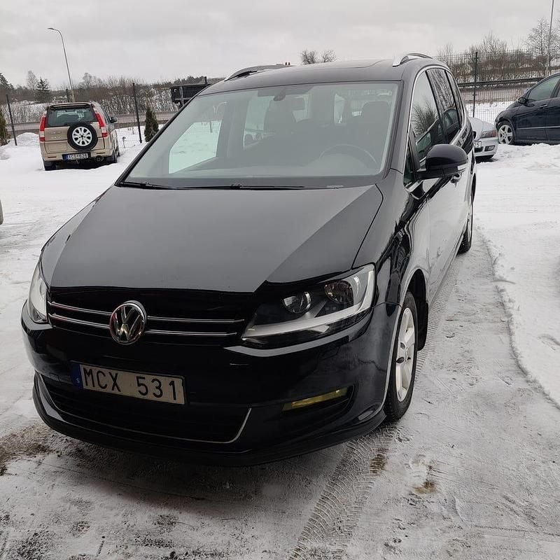Begagnad VW Sharan 150 HK (110 kW) 2012 Minibuss