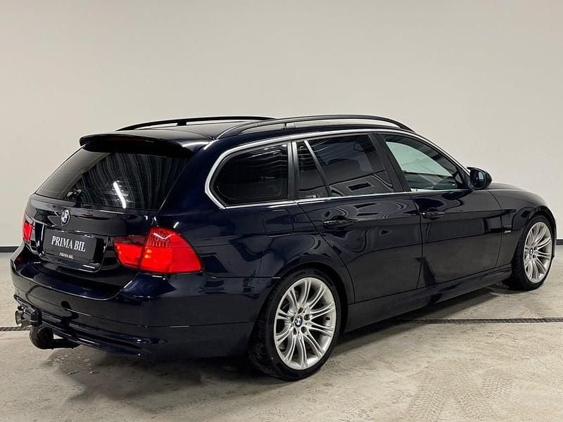 Begagnad BMW 330 245 HK (180 kW) 2009 Blå Kombi