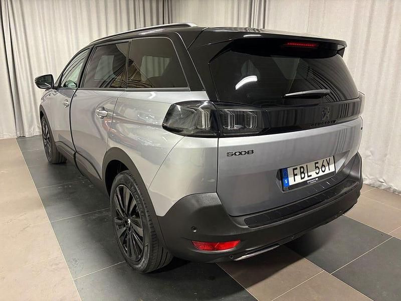 Begagnad Peugeot 5008 GT 131 HK (96 kW) 2024 Grå Minibuss