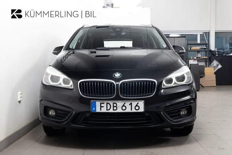 Begagnad BMW 225 Active Tourer Performance 227 HK (166 kW) 2017 Svart Minibuss