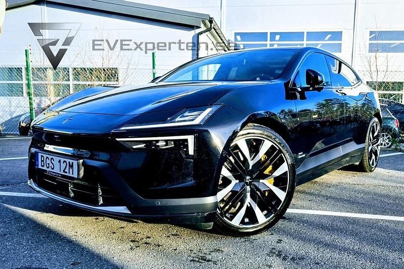 Svart Begagnad 2024 Polestar 4 Performance SUV | 689 000 kr (Lite dyr) - Bild 1/4