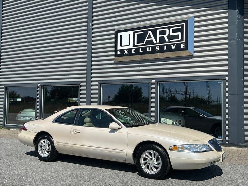 Vit Begagnad 1997 Lincoln Continental | 79 800 kr - Bild 1/4