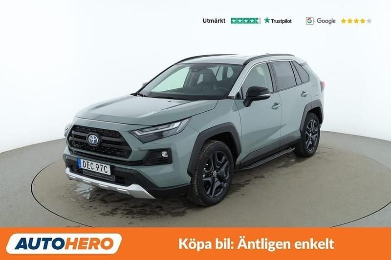 Grön Begagnad 2022 Toyota RAV4 Hybrid SUV | 414 000 kr (Lite dyr) - Bild 1/4