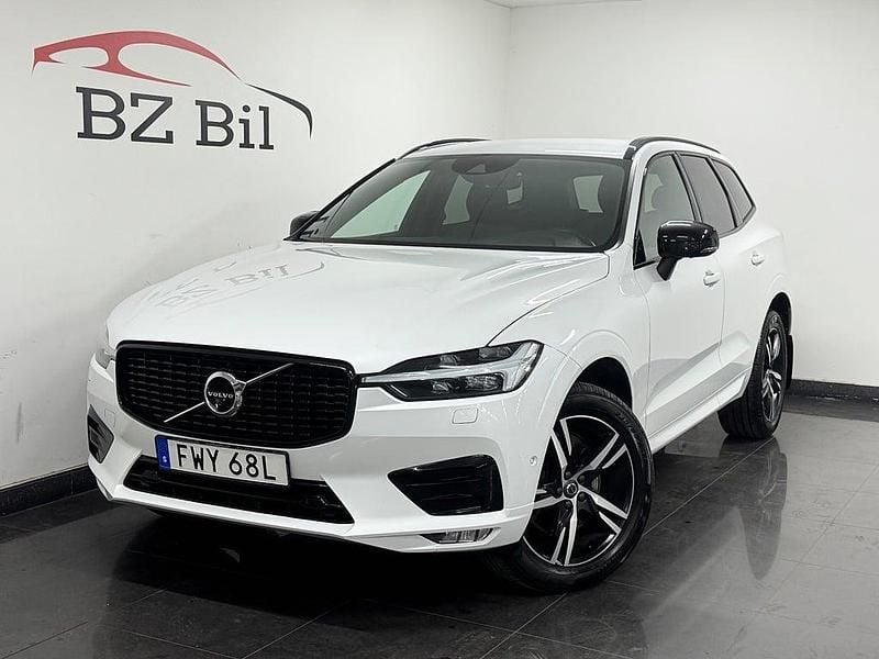 Vit Begagnad 2021 Volvo XC60 R-Design SUV | 324 900 kr (Marknadspris) - Bild 1/4