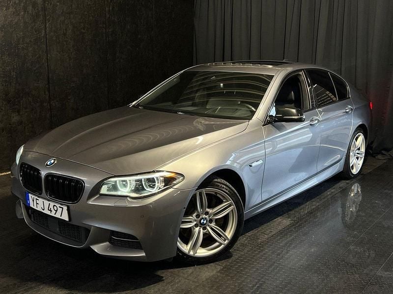 Grå Begagnad 2016 BMW 535 M Sport Sedan | 249 500 kr (Marknadspris) - Bild 1/4